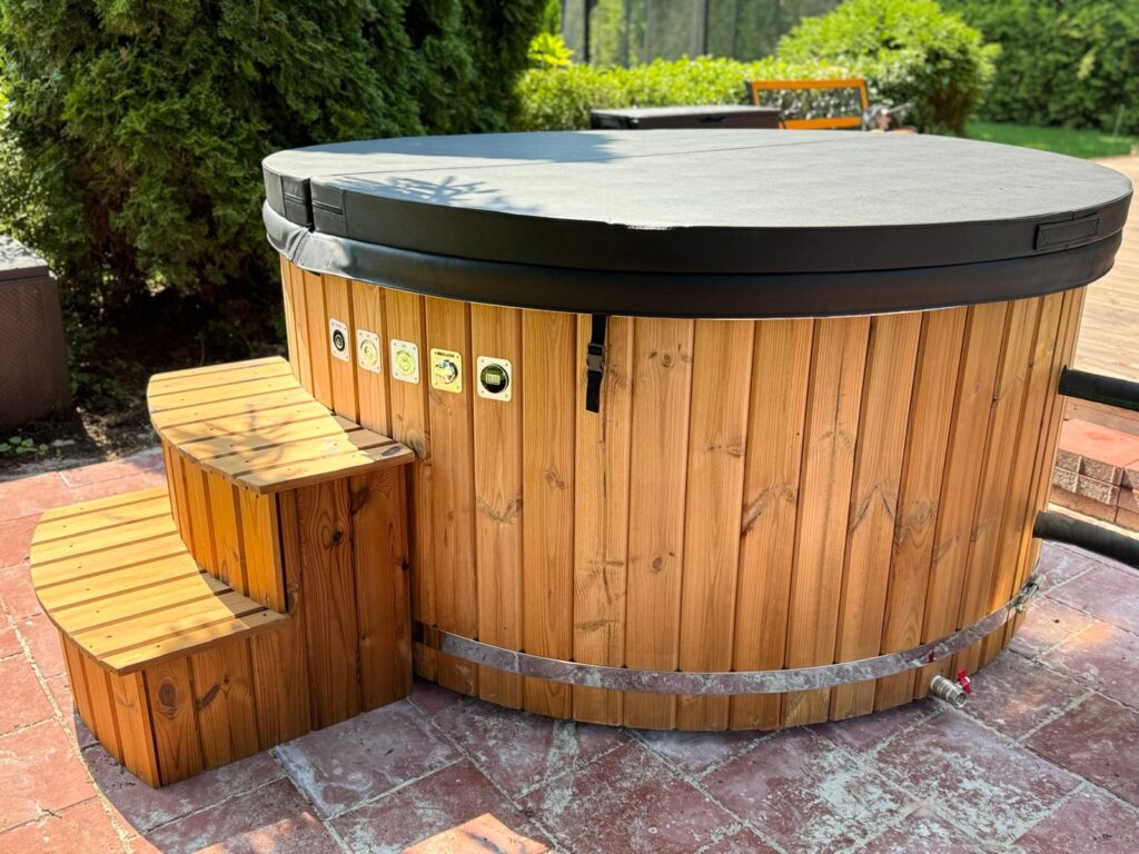 Ciubăr Nordic Clasic Ø200 cu sobă externă